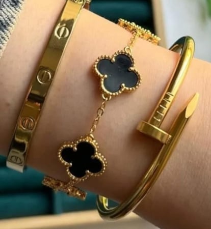 بكج اساور مكون من ٣ اساور مميزة وجودة عالية مقاس 15-17