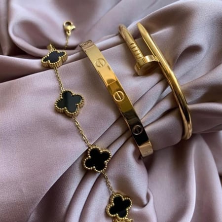 بكج اساور مكون من ٣ اساور مميزة وجودة عالية مقاس 15-17