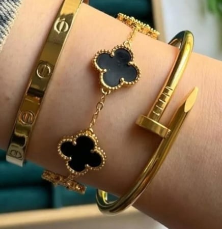 بكج اساور مكون من ٣ اساور مميزة وجودة عالية مقاس 15-17
