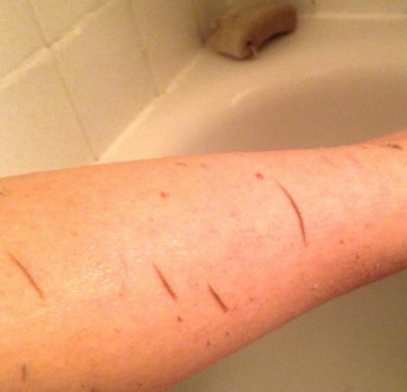 لليفة الكورية لتنظيف الجسم وتقشيره ( ألوان متعددة)