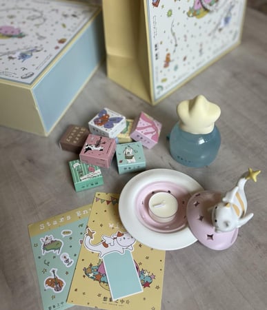 بوكس عطري ثيم القطة الوردي والأبيض