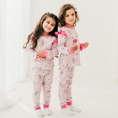 بيجاما عالم البالية