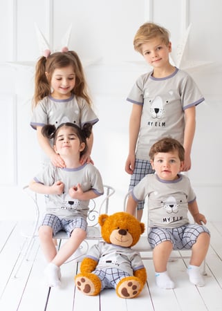 بيجامة كاروهات