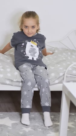 بجامة اطفال