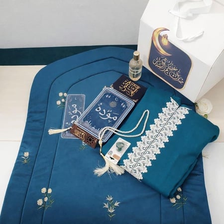 هدية رمضان المميزة – بوكس فاخر مخصص للأهل والأحبة