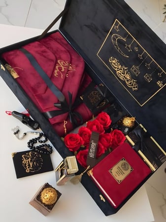 طقم سلام رجالي بالاسم