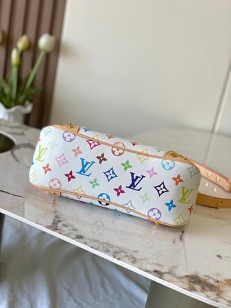 حقيبة فخمة أنيقة ستايل عصري - 29x16x9.5 سم