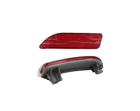 طقم عاكس صدام خلفي كورولا 2011