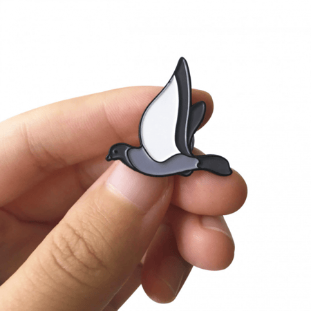 حمامة الحرم (دبوس/مغناطيس)