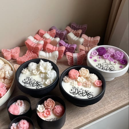 شمعة الأزهار المعطرة الحجم الكبير مع بوكس أنيق