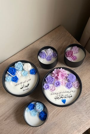 شمعة الأزهار المعطرة الحجم الكبير مع بوكس أنيق