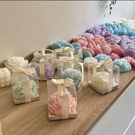 شمعة الورد مغلفة ومعطرة