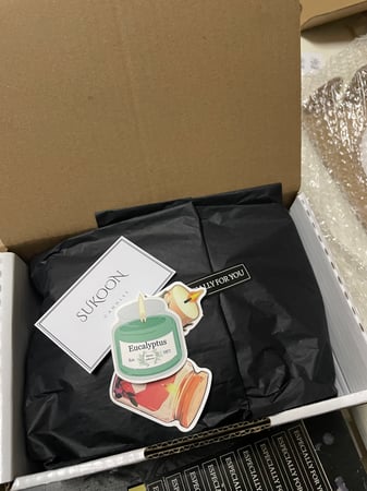 شمعة الأزهار المعطرة الحجم الكبير مع بوكس أنيق