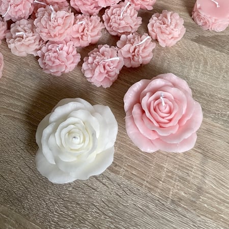 20 شمعة بشكل فستان