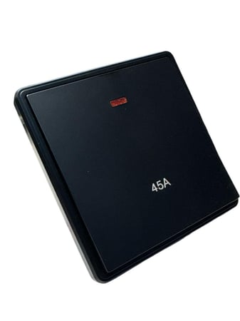 مفتاح مكيف 45 امبير بيانو