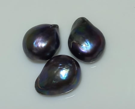 لؤلؤ طبيعي زراعي اسود