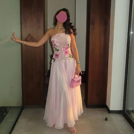 فستان سهرة وردي فخم