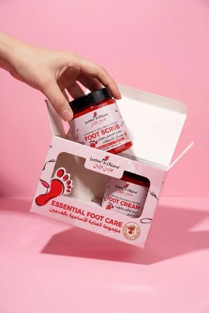 مجموعة العناية الاساسية بالقدمين (مقشر ومورد) تروبيكال سانت من جاردن اوليان -  2 × 250 مل