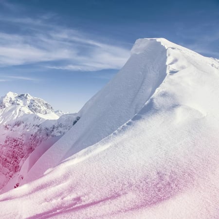 بخاخ ايفيان للوجه