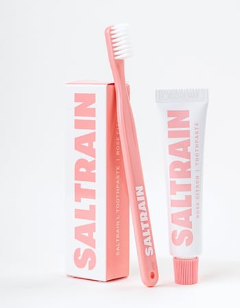 طقم للسفر معجون روز سيترون انتعاش يدوم طويلا مع فرشاة أسنان من سالترين ، 30 جرام / روز