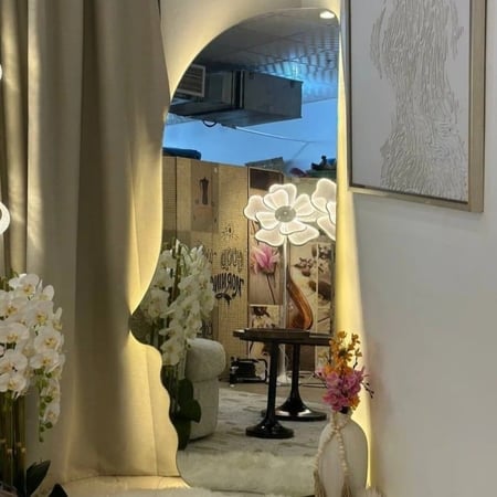 مرايا 160 سم بتصميم وجه LED