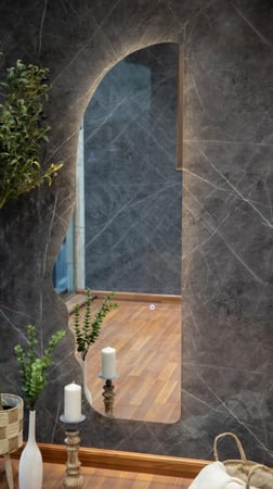 مرايا 160 سم بتصميم وجه LED