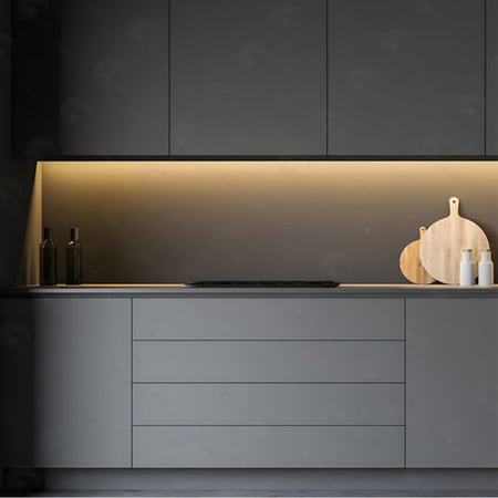 شريط ليد سيوبي  50 متر صورة واقعية للمنتج وهو متركب متجر ماهرون