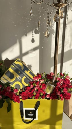 تنسيق عطر وشوكليت باتشي  Valentine
