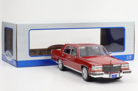 MCG 1/18 – Cadillac Fleetwood Brougham 1982 – Modèle Réduit Neuf (18251R)