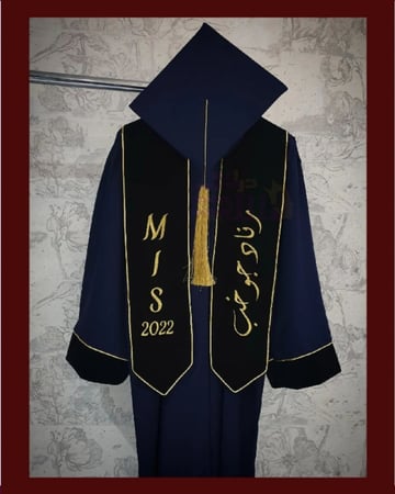 عبايات تخرج 2023