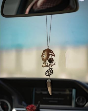 تعليقة صقر مع كسرة العود حسب الطلب