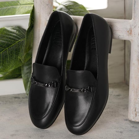 حذاء dkny