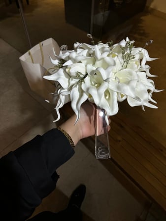 مسكة كالا مع يد كريستال