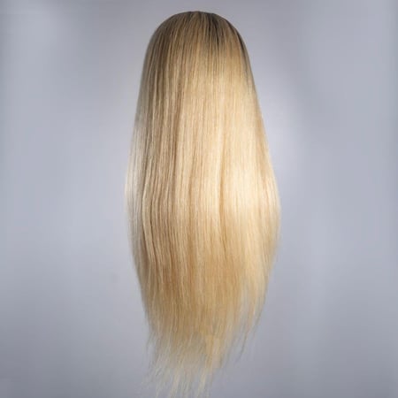 مانيكان شعر أوروبي أشقر بجذور بني مع خصلة أمامية طبيعي 100% للتدريب – 30 إنش (كثافة 230g) | سمسمه