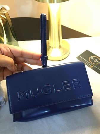 حقيبة موغلر للنظارات