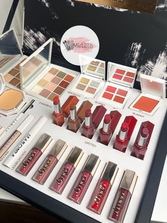 بوكس مكياج بديل فنتي - الصغير