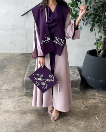 عبايات تخرج 2025