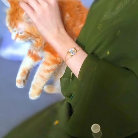 اسواره صدفيه ناعمه بالاسم حسب الطلب -كازار