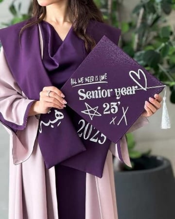 عبايات تخرج 2025