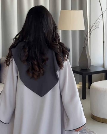 عبايات تخرج 2025