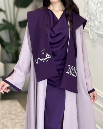 عبايات تخرج 2025