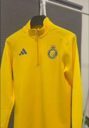 سويتر النصر