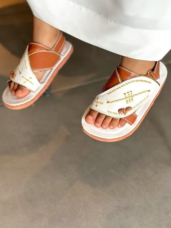 نعال مواليد ملكي