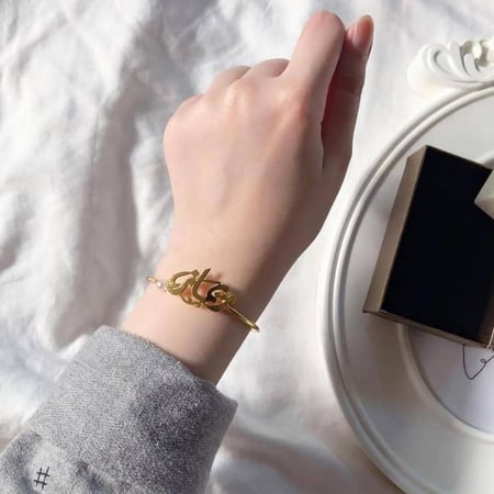 اسواره ناعمه نسائيه بالاسم