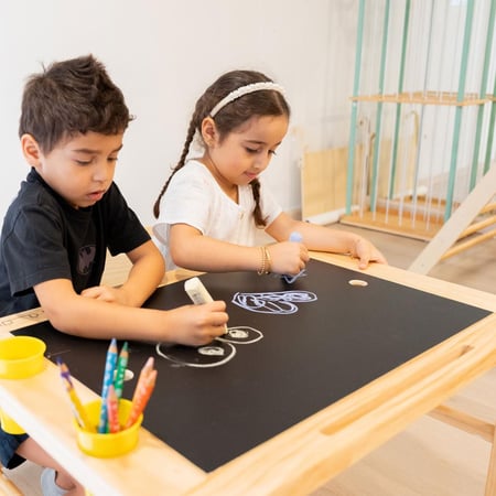 طاولة اللعب الحسي