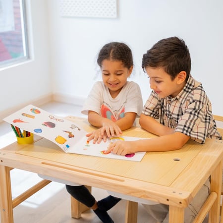 طاولة اللعب الحسي