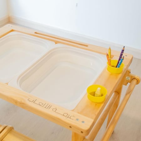 طاولة اللعب الحسي