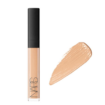 نارس 1كونسيلر خافي عيوب كريمي على خلفية بيضاء -Tiramisu