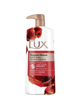 لوكس غسول الجسم رومانسية الكركديه - 700 مل على خلفية بيضاء