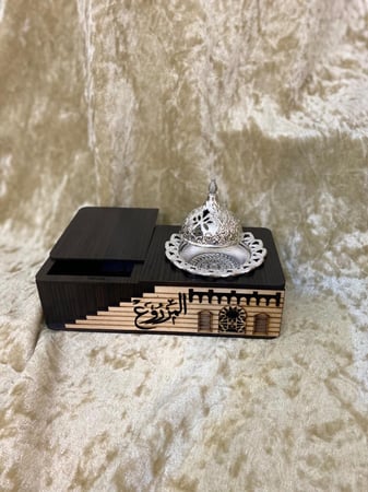 مبخرة مستطيلة مع صندوق لحفظ البخور